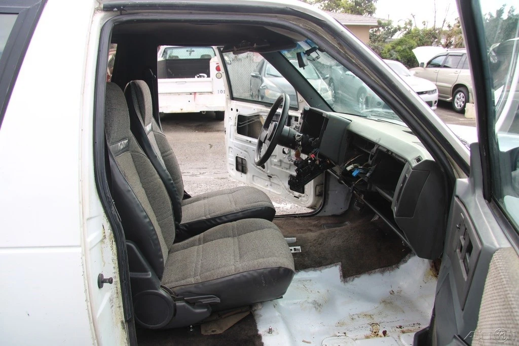 1991 Chevrolet S-10 Blazer 1st Gen - Image 20 of 21
