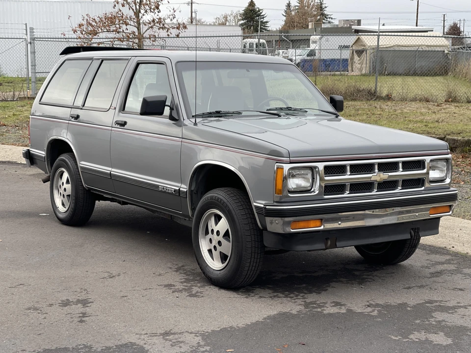 1991 Chevrolet S-10 Blazer 1st Gen - Image 19 of 31