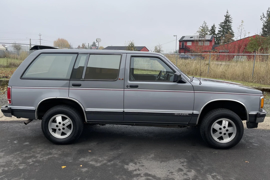 1991 Chevrolet S-10 Blazer 1st Gen - Image 3 of 31