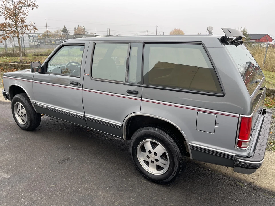 1991 Chevrolet S-10 Blazer 1st Gen - Image 11 of 31