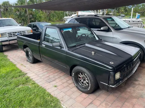 1991 Chevrolet S-10 Pickup 2D 6 ft