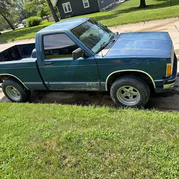 1991 Chevrolet S-10 Pickup 2D 6 ft