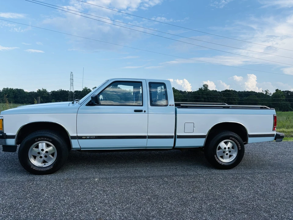 1991 Chevrolet S-10 - Image 8 of 31