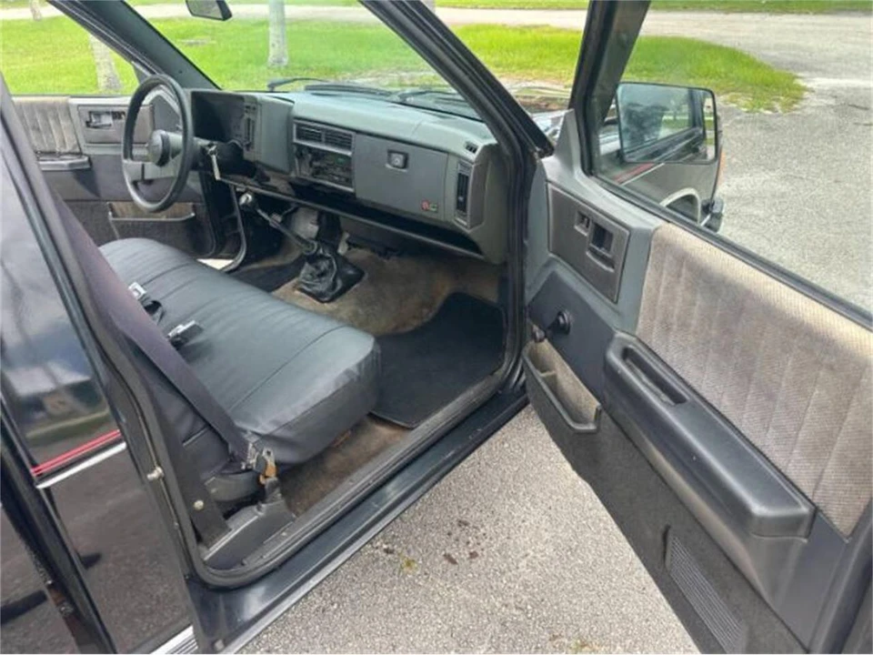 1991 Chevrolet S-10 - Image 9 of 18