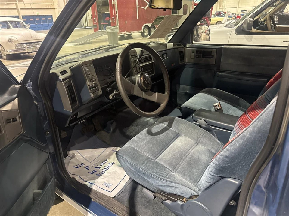 1991 Chevrolet S-10 Blazer 1st Gen - Image 3 of 4