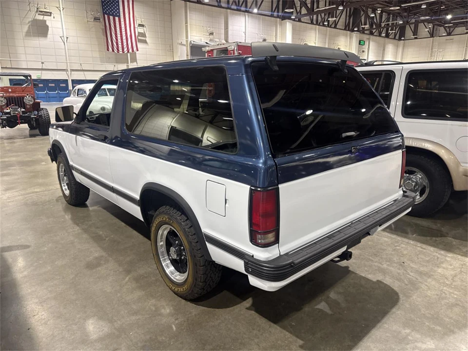1991 Chevrolet S-10 Blazer 1st Gen - Image 4 of 4