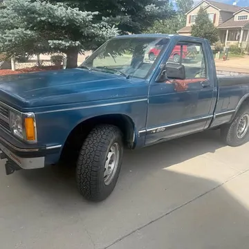 1991 Chevrolet S10 Regular Cab Pickup 2D 6 ft