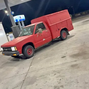 1991 Chevrolet S10 Regular Cab Pickup 2D 7 1/3 ft