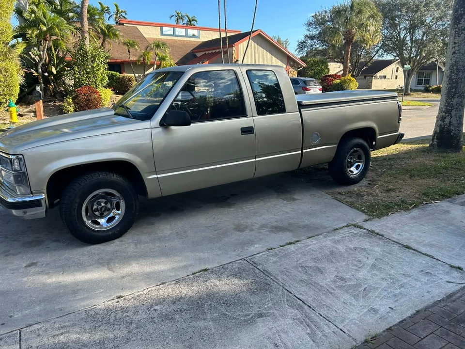 1991 Chevrolet C/K 4th Gen - Image 2 of 17