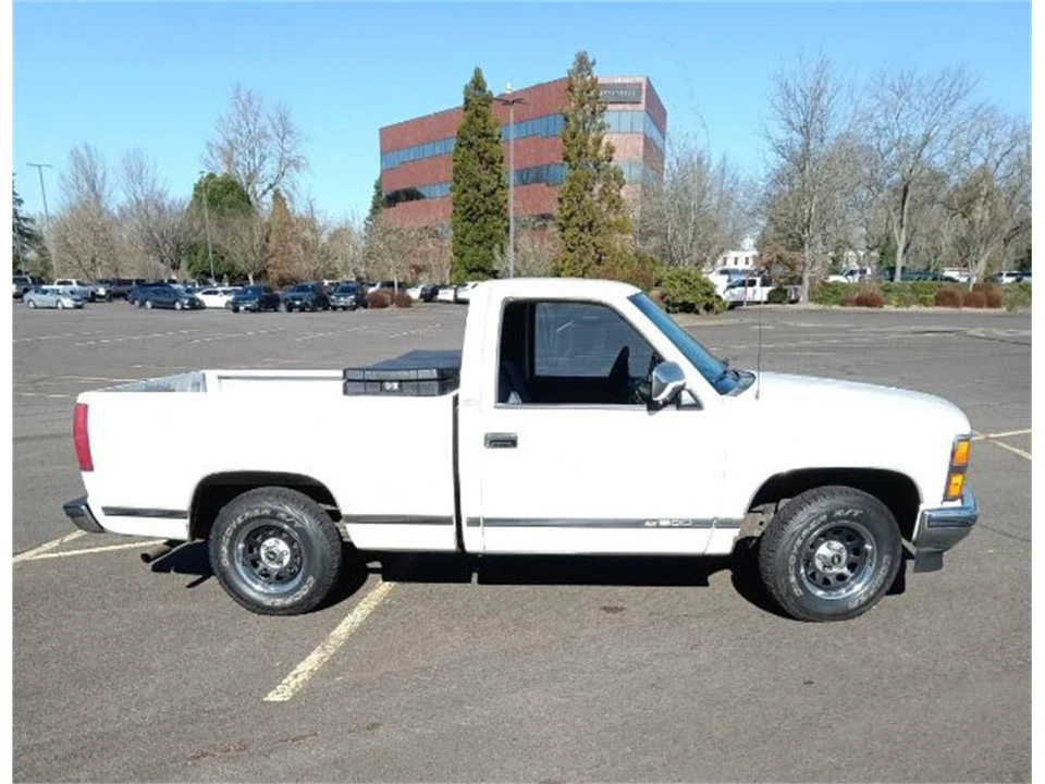 1991 Chevrolet Silverado - Image 3 of 6