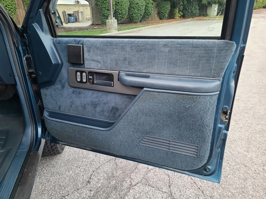 1991 Chevrolet C/K 4th Gen - Image 18 of 29