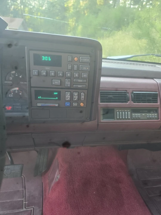 1991 Chevrolet Silverado - Image 10 of 16