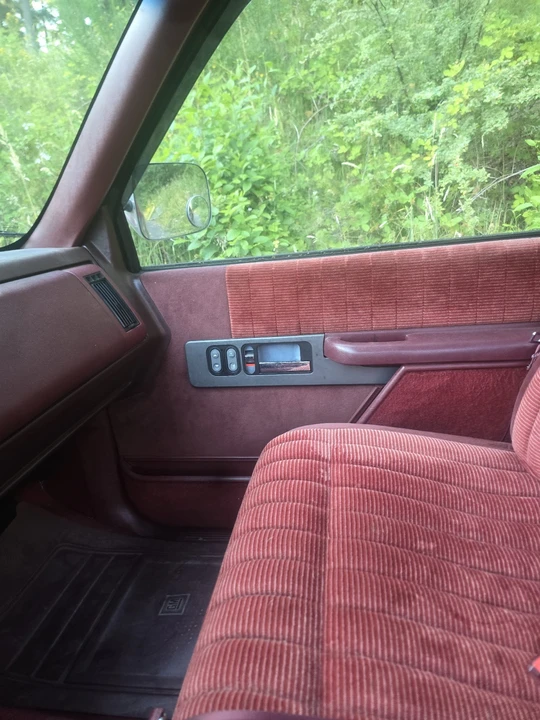 1991 Chevrolet Silverado - Image 8 of 16