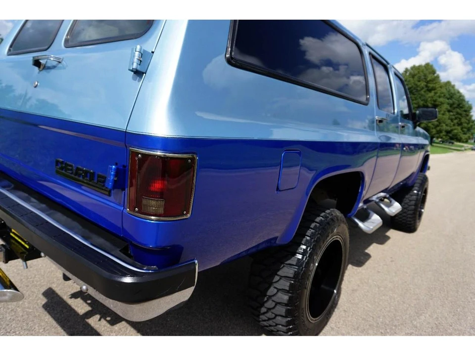 1991 Chevrolet Suburban 7th Gen - Image 22 of 31