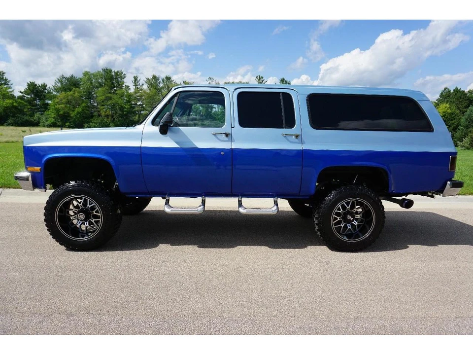 1991 Chevrolet Suburban 7th Gen - Image 10 of 31