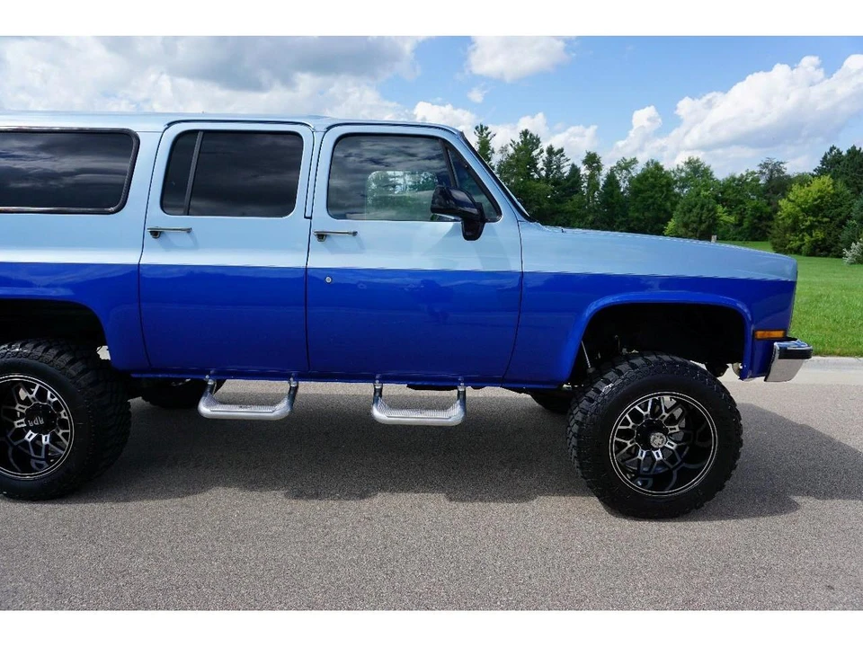1991 Chevrolet Suburban 7th Gen - Image 15 of 31