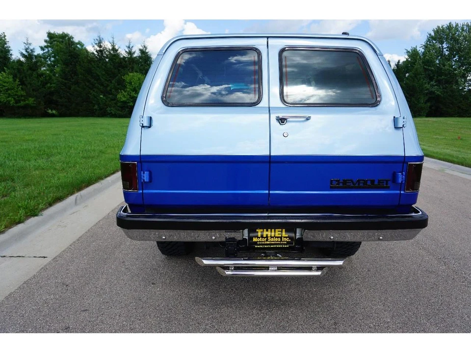 1991 Chevrolet Suburban 7th Gen - Image 12 of 31