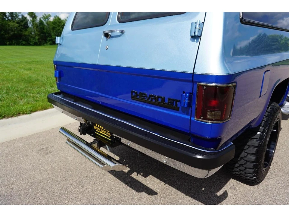 1991 Chevrolet Suburban 7th Gen - Image 25 of 31