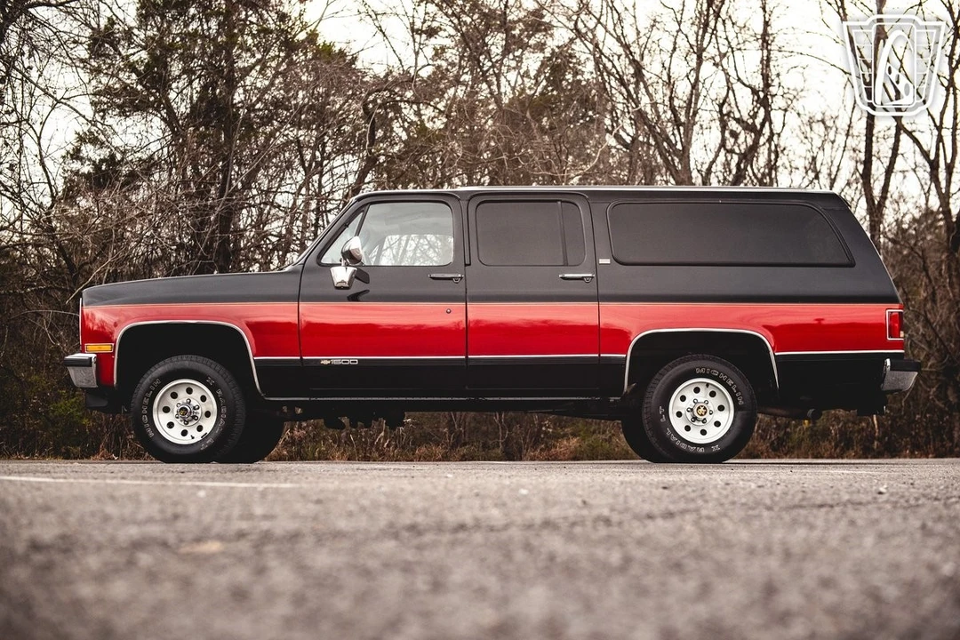 1991 Chevrolet Suburban 7th Gen - Image 10 of 12