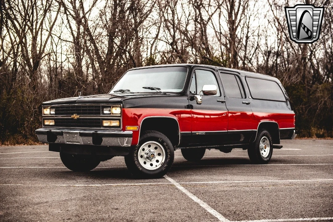 1991 Chevrolet Suburban 7th Gen - Image 3 of 12