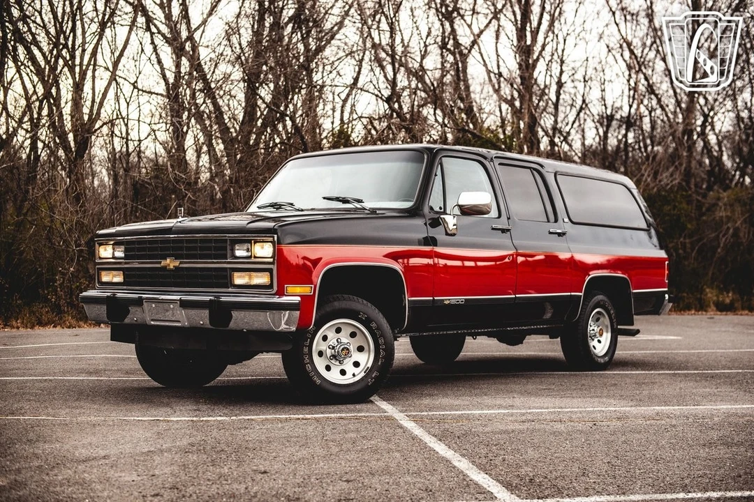 1991 Chevrolet Suburban 7th Gen - Image 3 of 12
