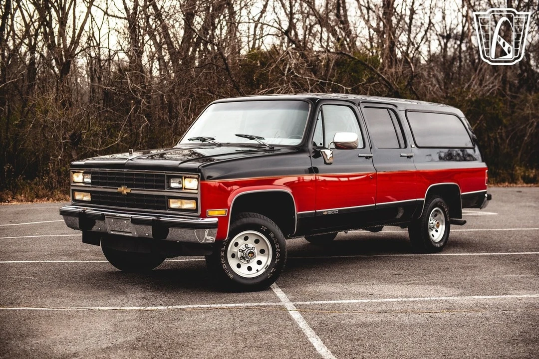 1991 Chevrolet Suburban 7th Gen - Image 5 of 12