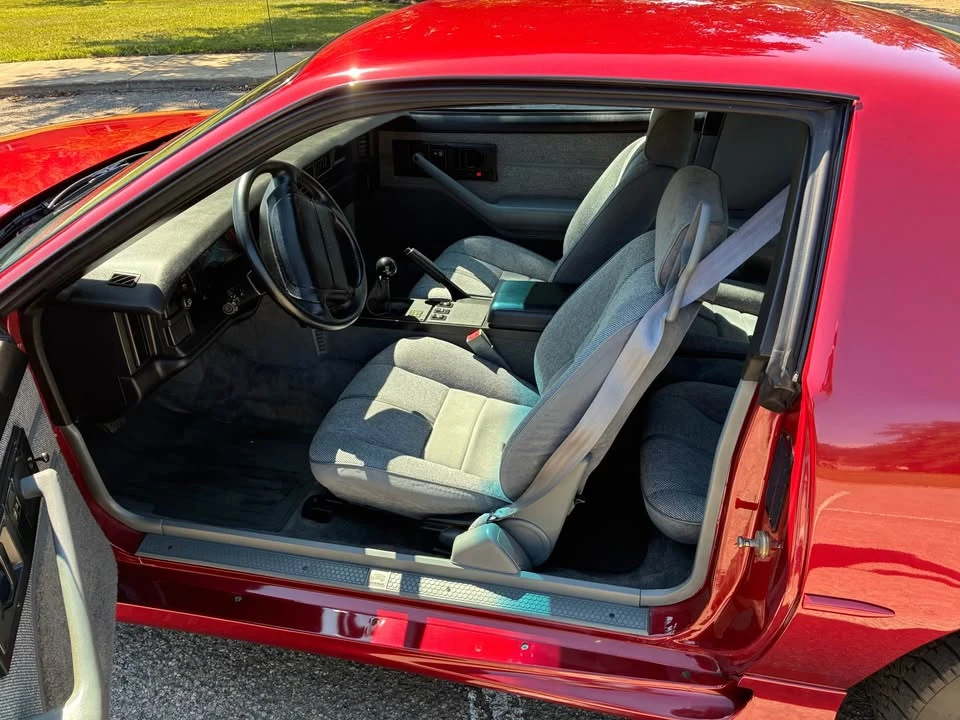 1991 Chevrolet Camaro 3rd Gen - Image 6 of 20