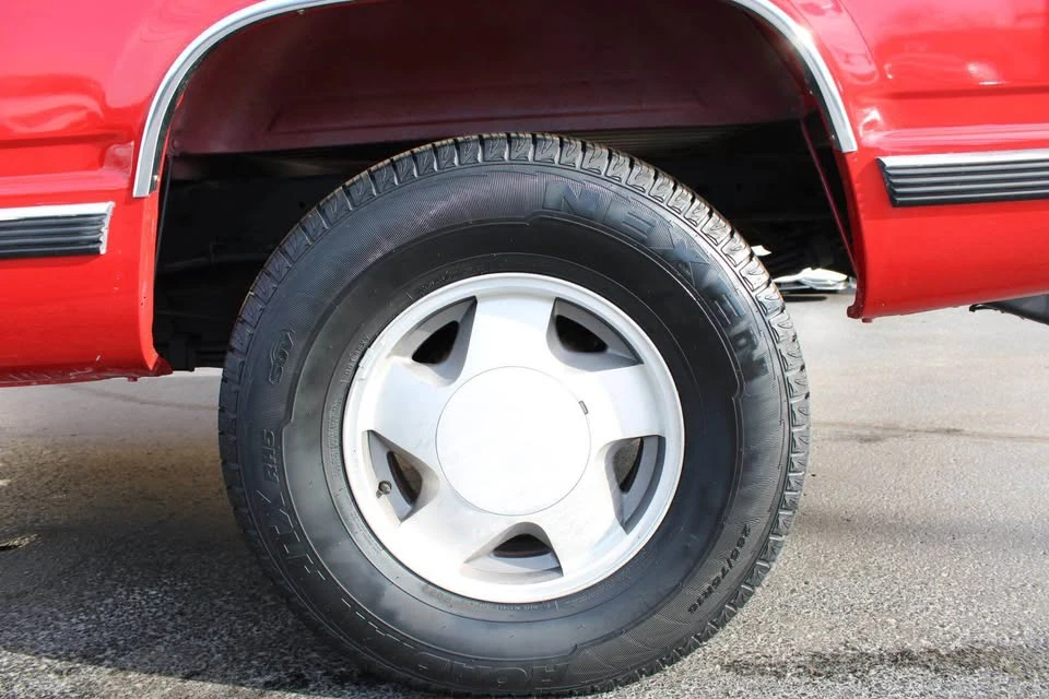 1991 Chevrolet C/K 4th Gen - Image 17 of 20
