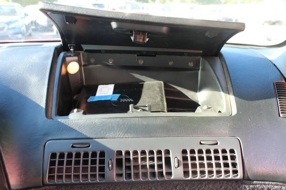 1991 Chevrolet Corvette C4 - Image 11 of 13