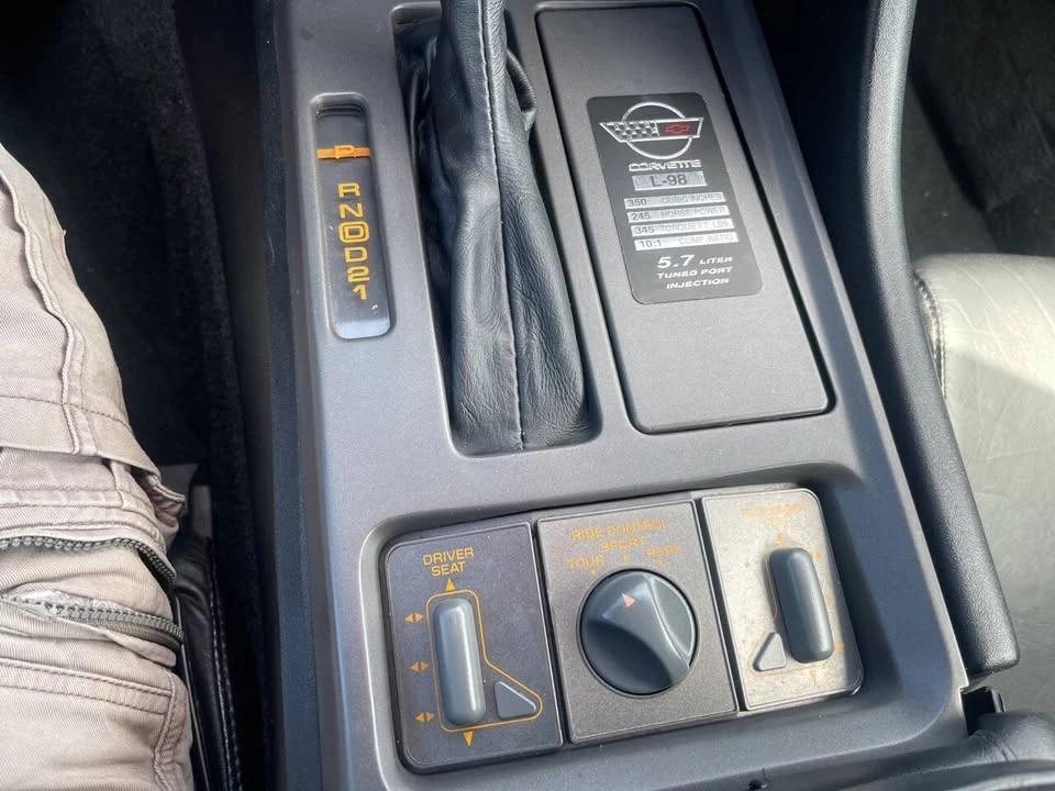 1991 Chevrolet Corvette C4 - Image 7 of 10