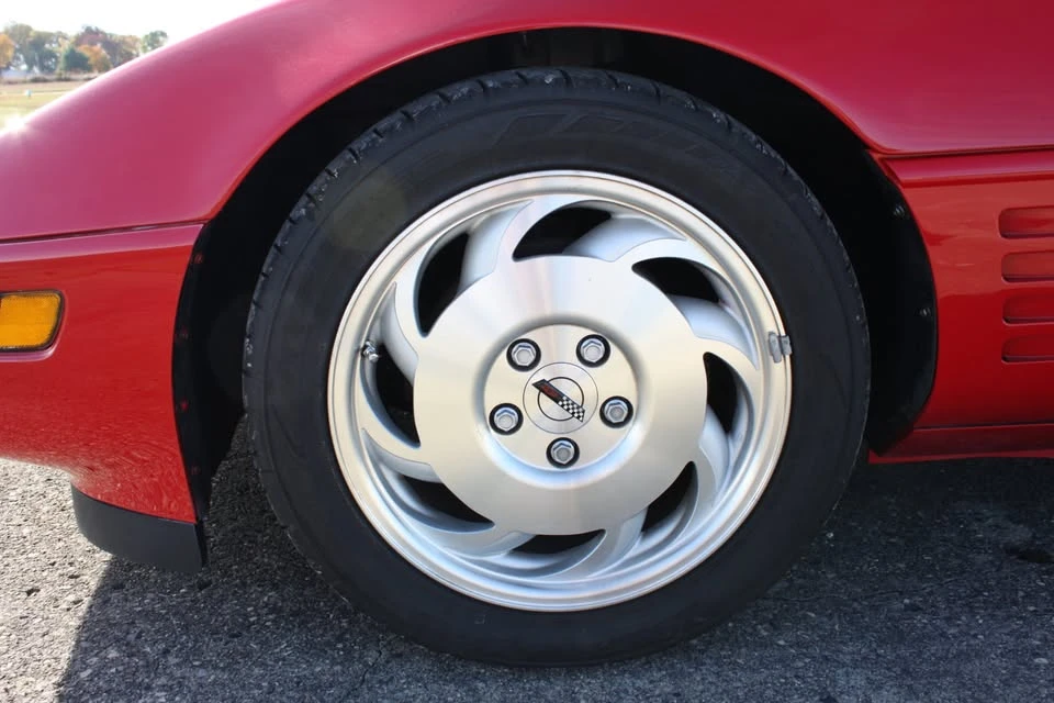 1991 Chevrolet Corvette C4 - Image 18 of 19