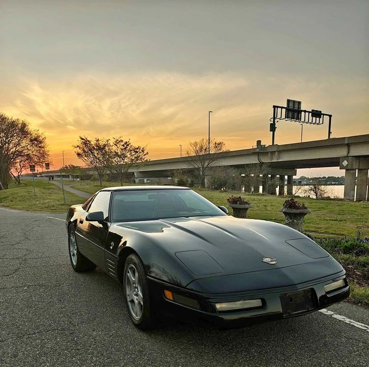 1991 Chevrolet Corvette C4 - Image 1 of 16
