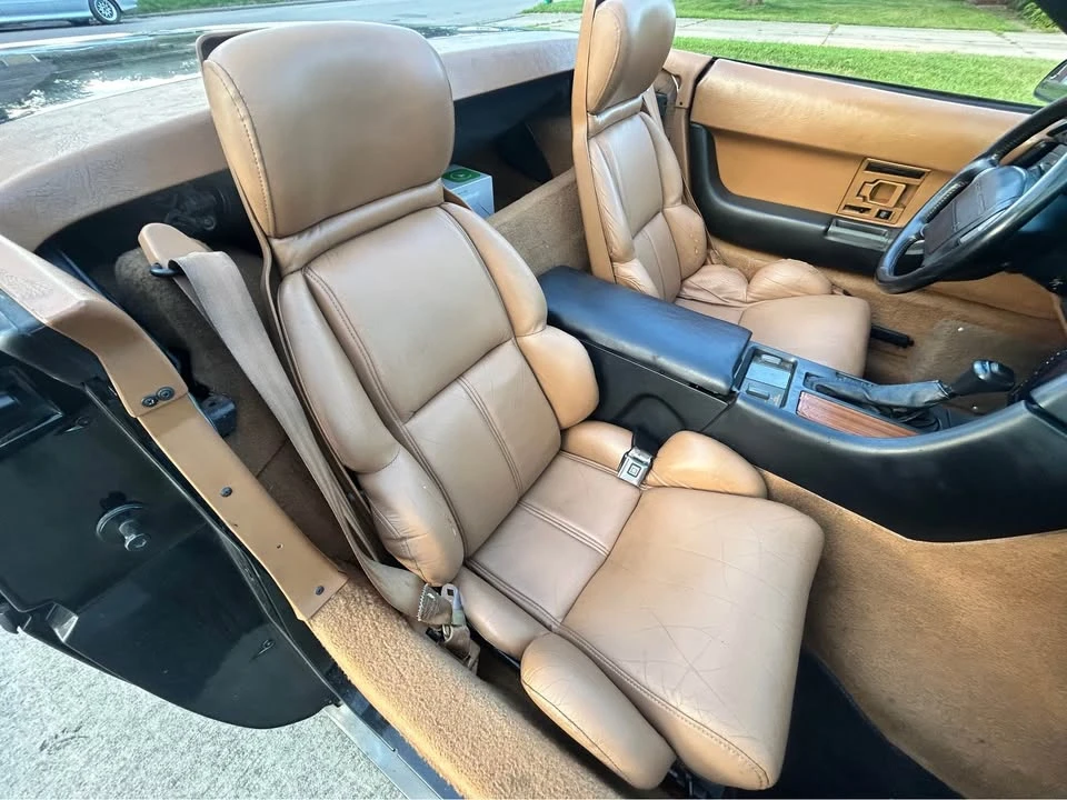 1991 Chevrolet Corvette C4 - Image 16 of 18