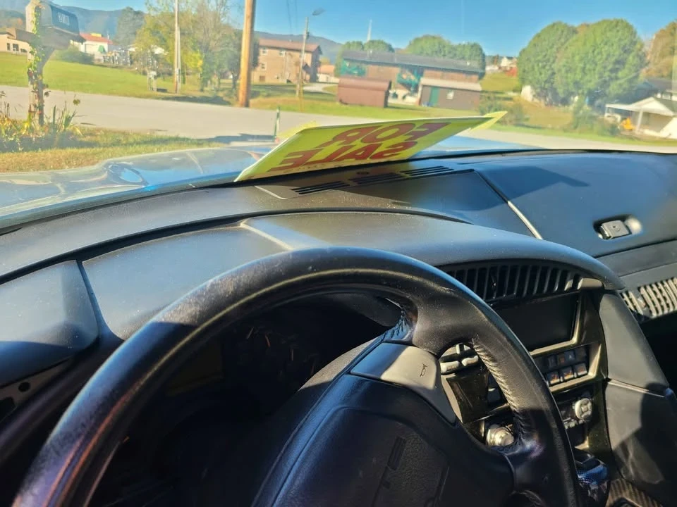 1991 Chevrolet Corvette C4 - Image 11 of 17