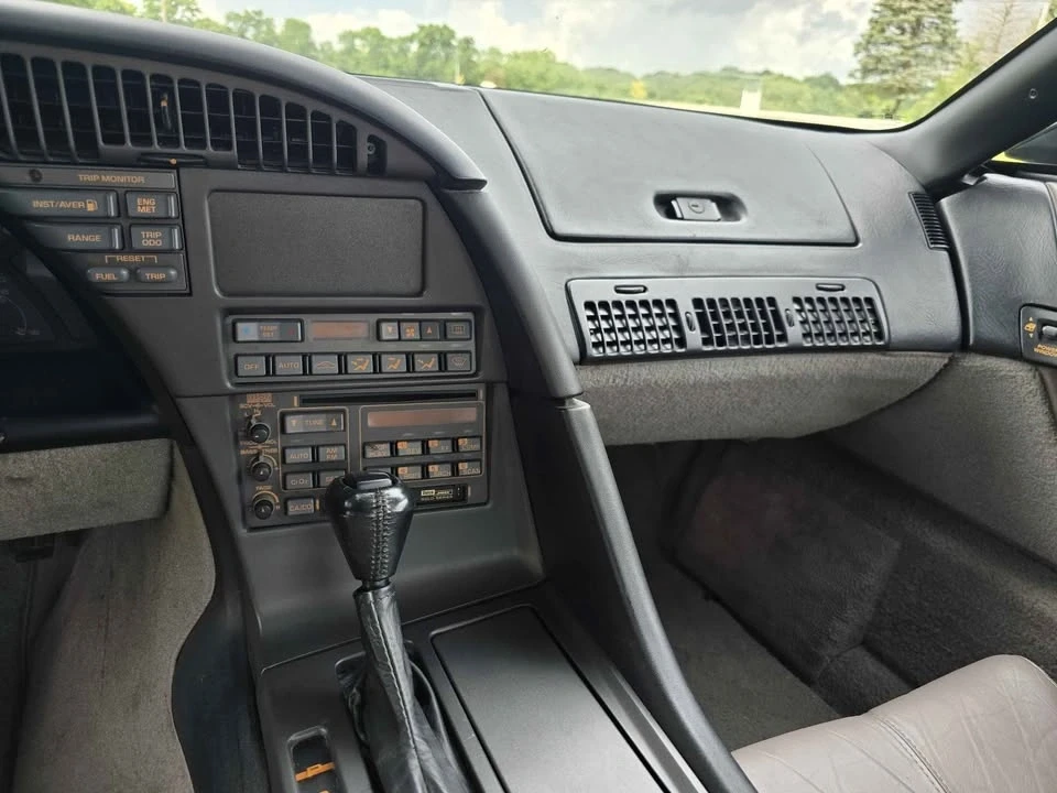 1991 Chevrolet Corvette C4 - Image 12 of 20