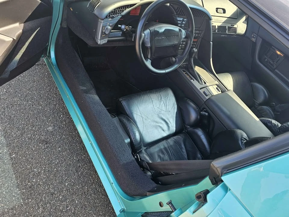 1991 Chevrolet Corvette C4 - Image 3 of 17