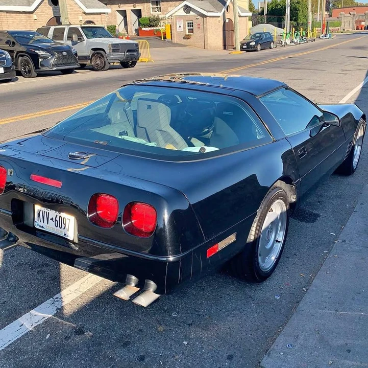 1991 Chevrolet Corvette C4 - Image 1 of 8