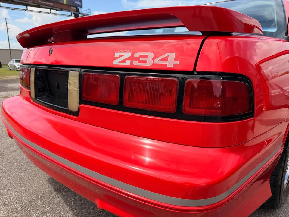 1991 Chevrolet Lumina - Image 9 of 17