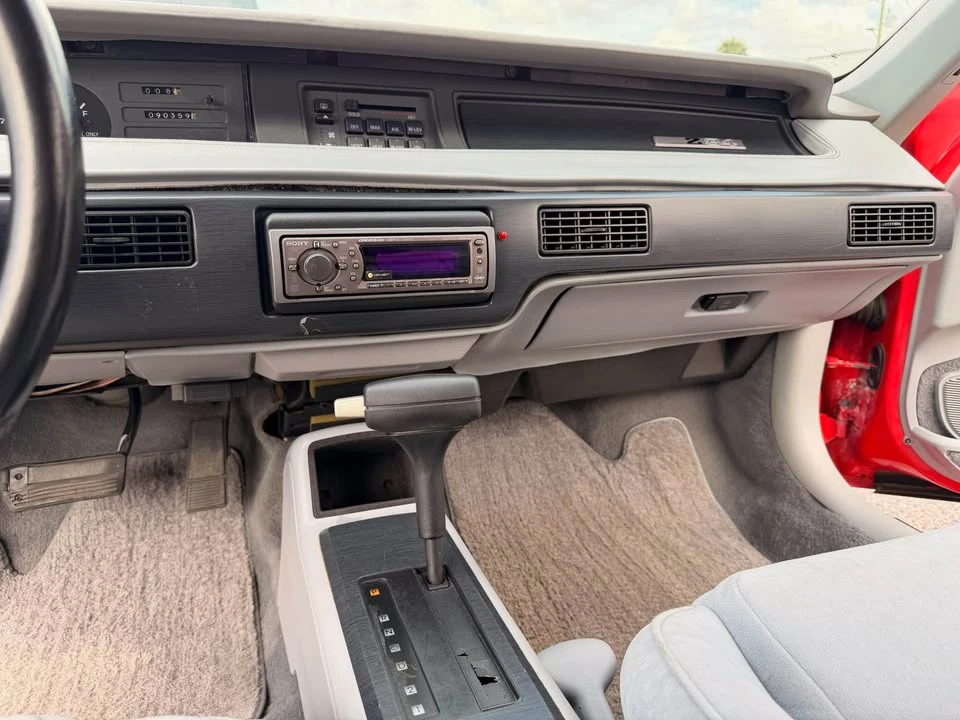 1991 Chevrolet Lumina - Image 13 of 17