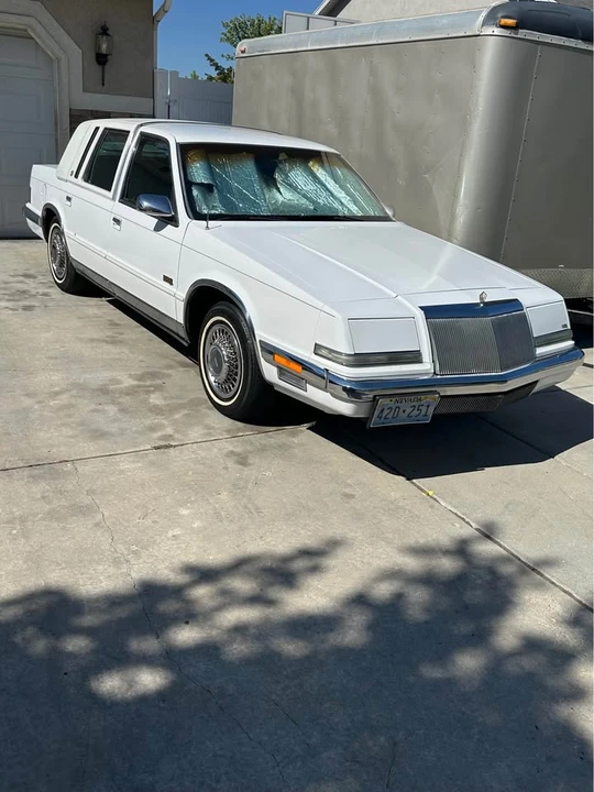 1991 Chrysler Imperial - Image 2 of 3
