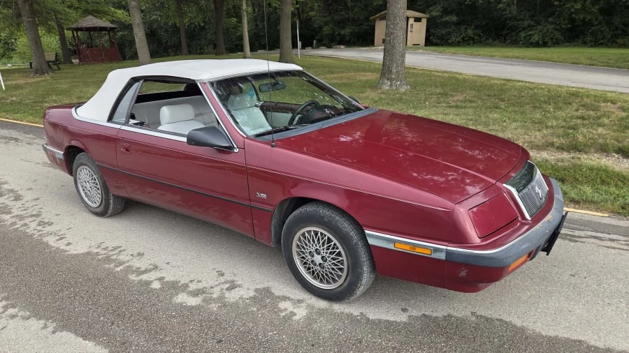 1991 Chrysler LeBaron - Image 5 of 10