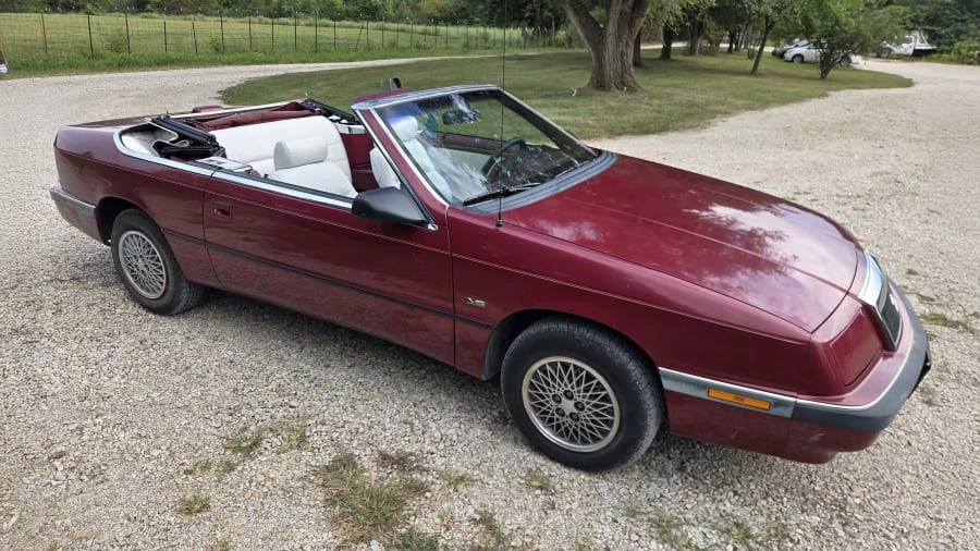 1991 Chrysler LeBaron - Image 4 of 10
