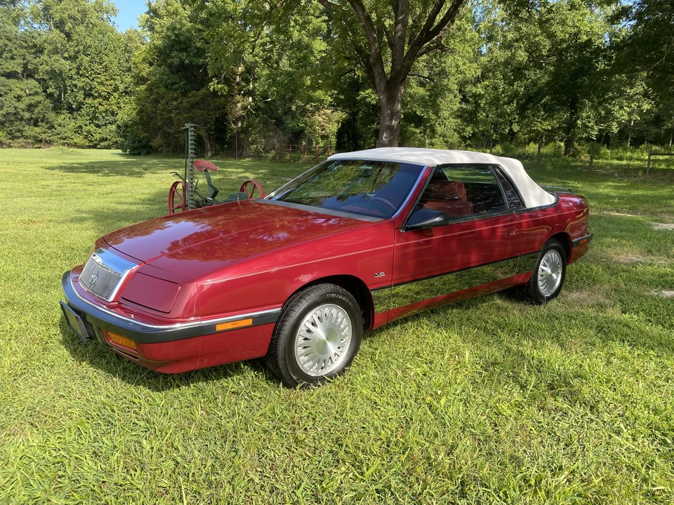 1991 Chrysler LeBaron - Image 13 of 31