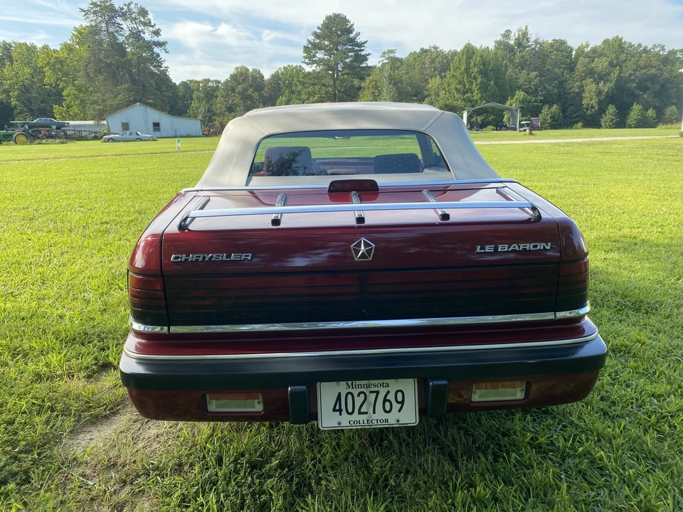 1991 Chrysler LeBaron - Image 10 of 31