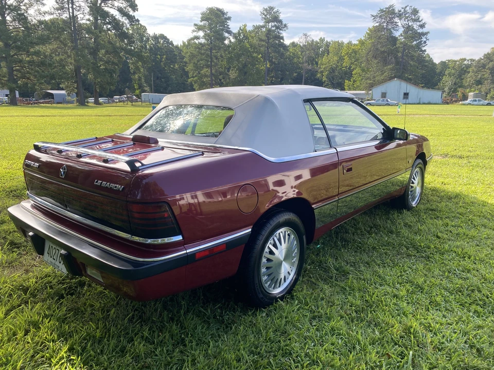 1991 Chrysler LeBaron - Image 9 of 31