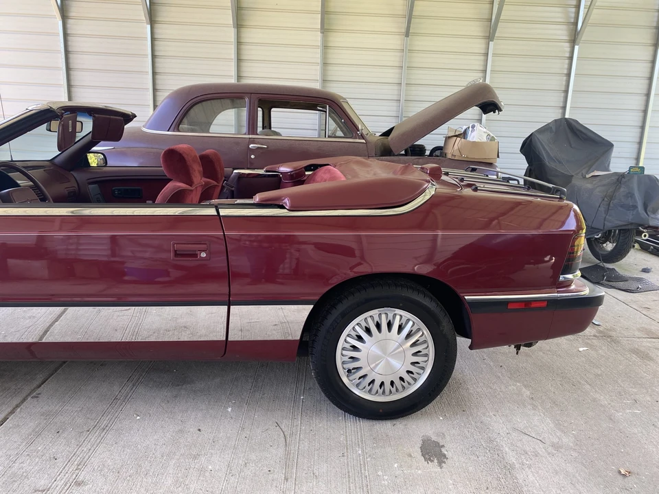 1991 Chrysler LeBaron - Image 15 of 31