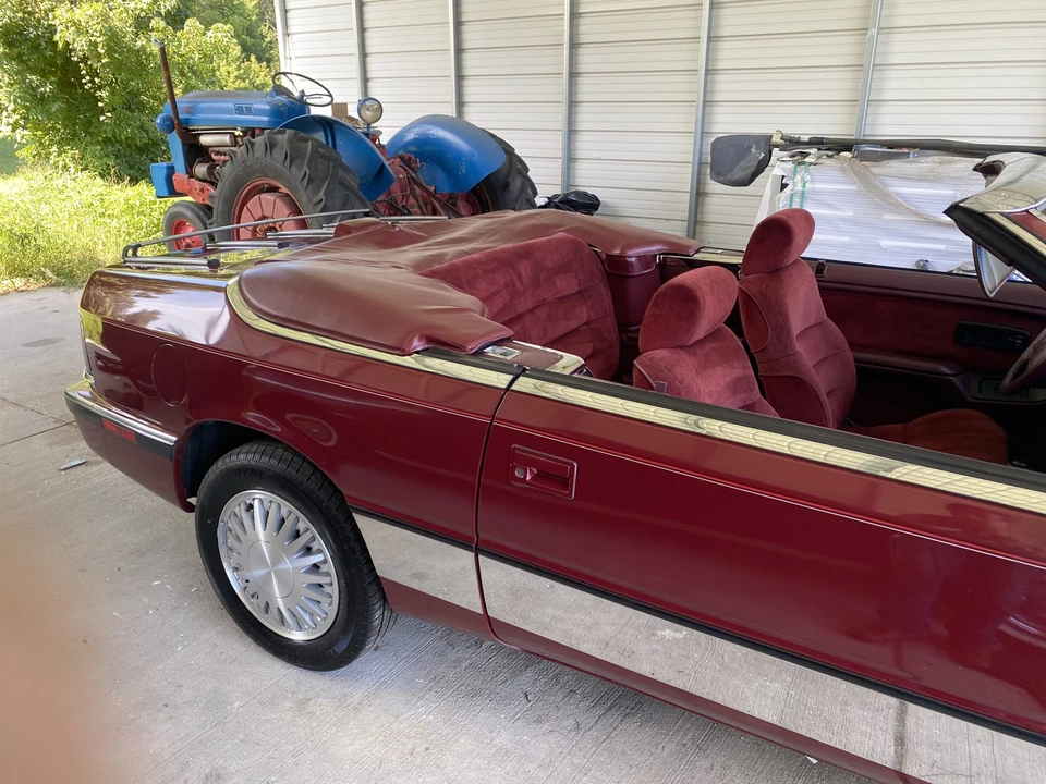 1991 Chrysler LeBaron - Image 14 of 31