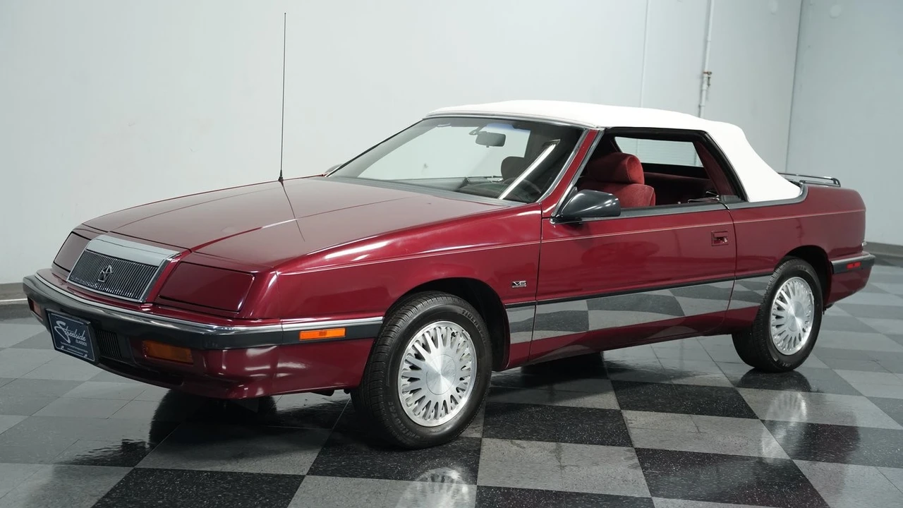 1991 Chrysler LeBaron - Image 6 of 12
