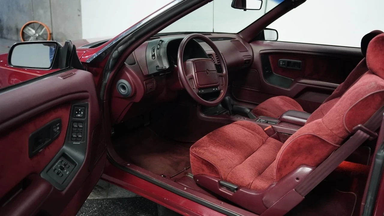 1991 Chrysler LeBaron - Image 5 of 12