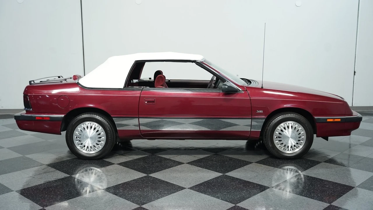 1991 Chrysler LeBaron - Image 12 of 12